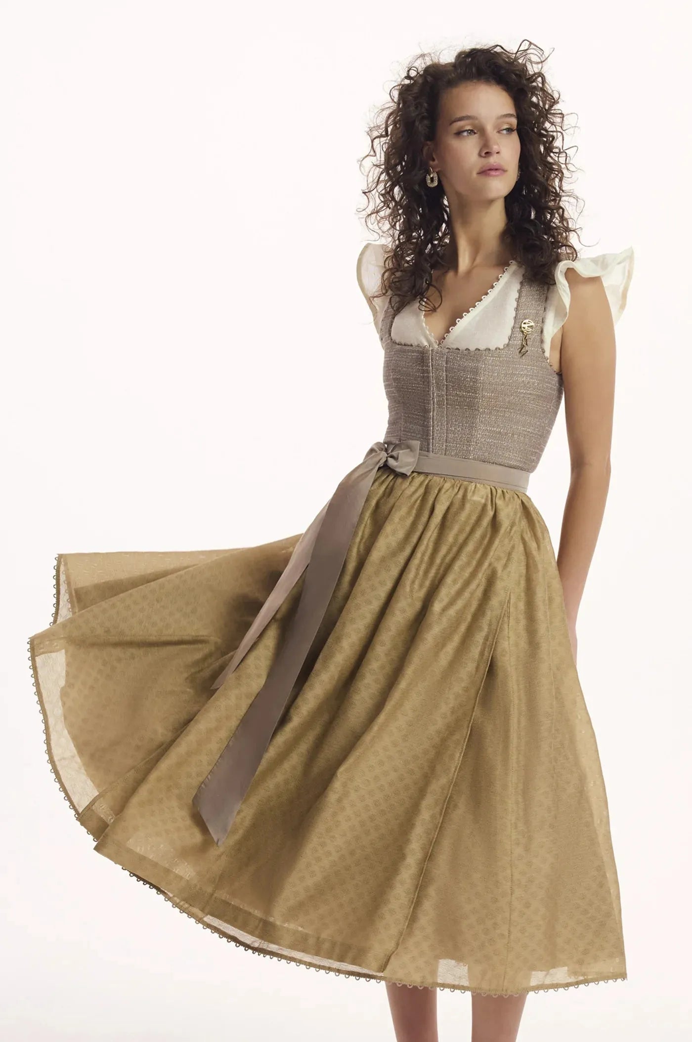 Kinga Mathe Dirndl Vicenza Gold