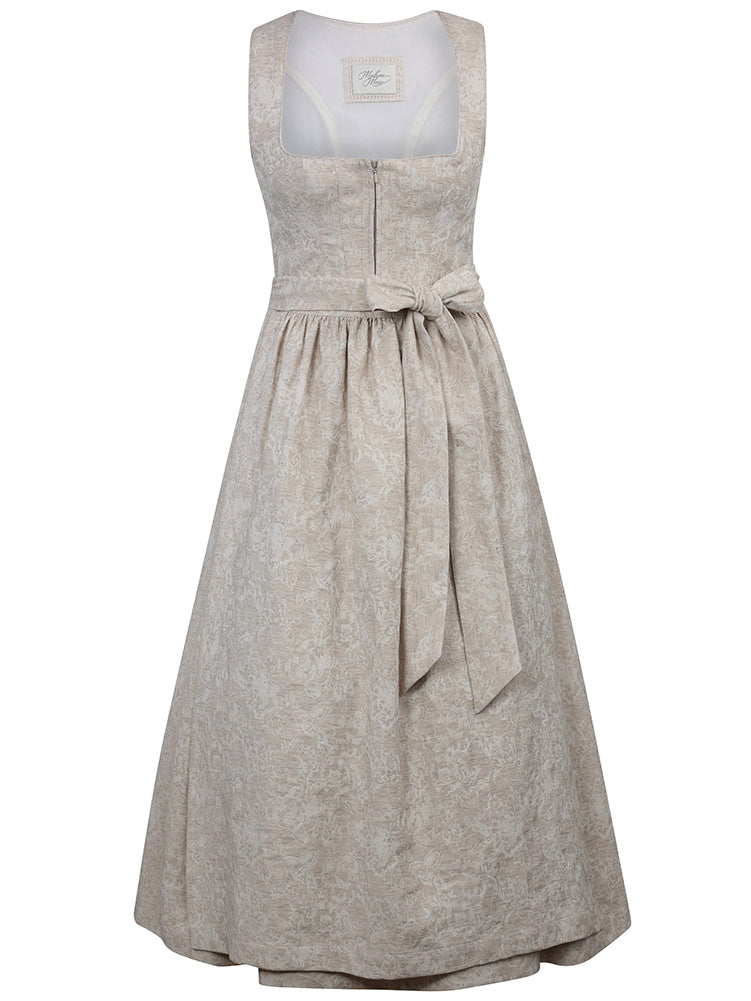 Madame Marie Dirndl Selrandis Puder