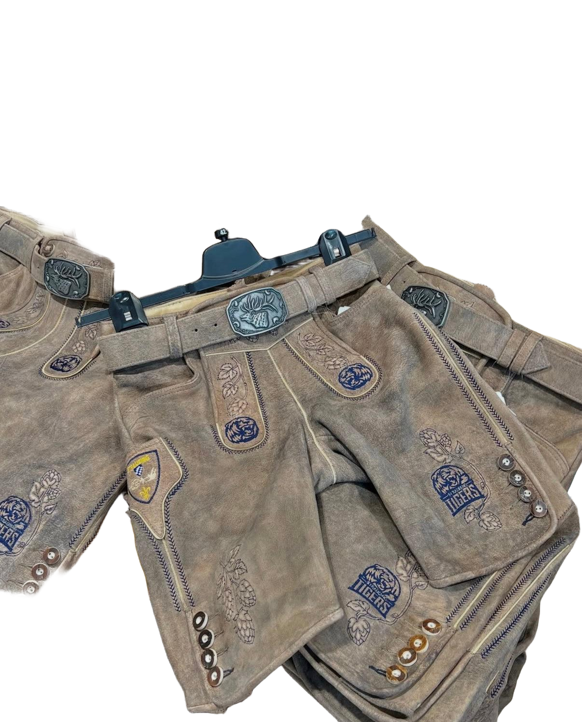Markgraf x Straubing Tigers Lederhose NUR IM LADEN ERHÄLTLICH!